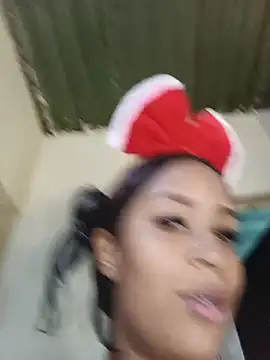 Fernanda30 online show from June 2026 03:05:01 PM