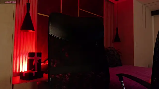 Snapshot of ParisSalvatore chatting on January 2026 02:00:01 PM ParisSalvatore online show from January 2026 02:00:01 PM