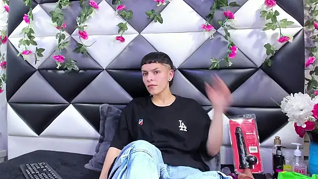 Snapshot of Megan_Thompson_ chatting on September 2025 02:11:01 AM Megan Thompson  online show from September 2025 02:11:01 AM