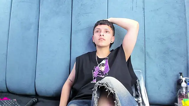 Megan Thompson  online show from February 2026 02:16:01 AM