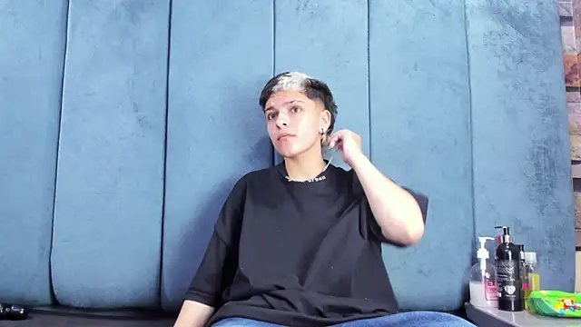 Megan Thompson  online show from April 2026 02:15:02 AM