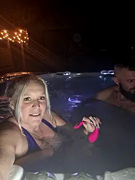 Bouncy-Bella28X online show from March 2026 08:19:02 PM