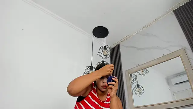 Snapshot of keyla_mejia chatting on June 2026 12:11:01 PM keyla mejia online show from June 2026 12:11:01 PM