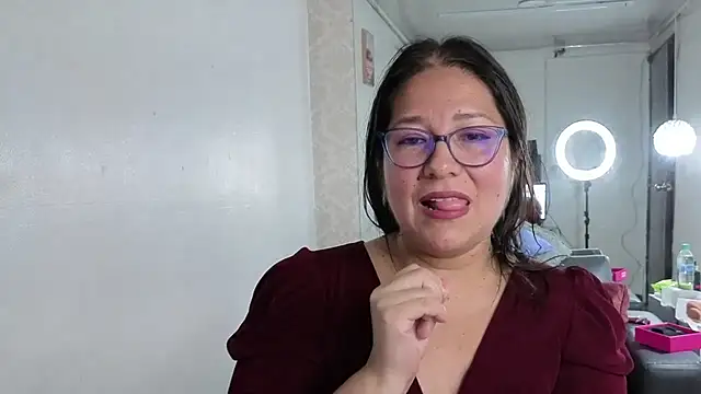 scarlett widow  online show from December 2025 03:35:01 AM