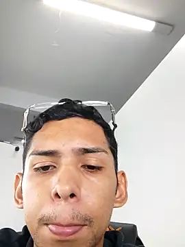 Snapshot of Oqui chatting on February 2026 08:09:02 PM Oqui online show from February 2026 08:09:02 PM