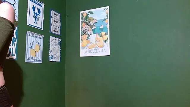 Roxiehood online show from February 2026 02:21:02 AM