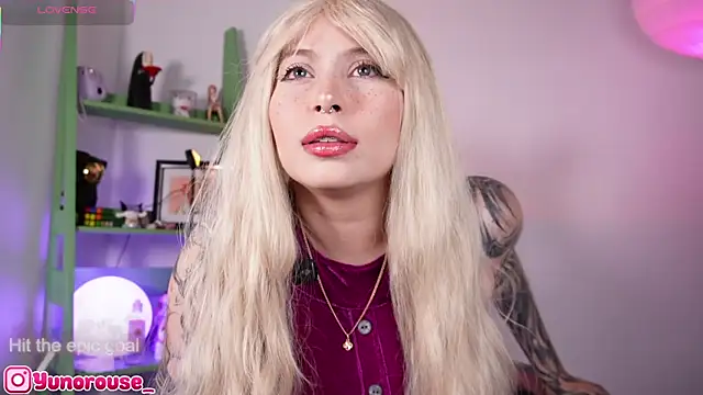 Snapshot of YunoRose_ chatting on October 2025 03:42:01 AM YunoRose online show from October 2025 03:42:01 AM