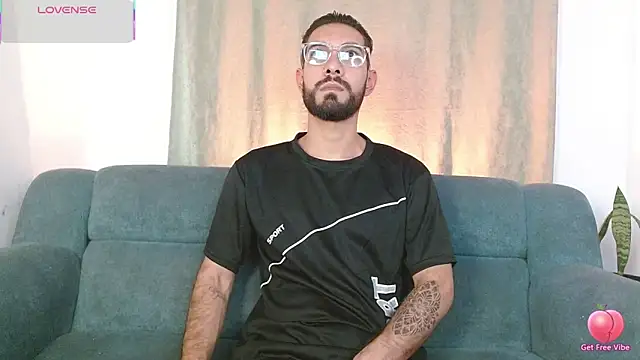 Snapshot of ReyPablo1 chatting on October 2025 09:56:01 PM ReyPablo1 online show from October 2025 09:56:01 PM