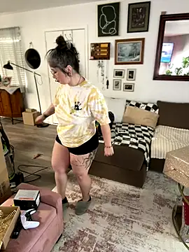 Alix Valentine online show from November 2025 06:44:02 PM