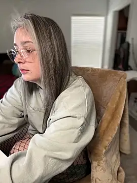 Alix Valentine online show from February 2026 06:13:02 PM