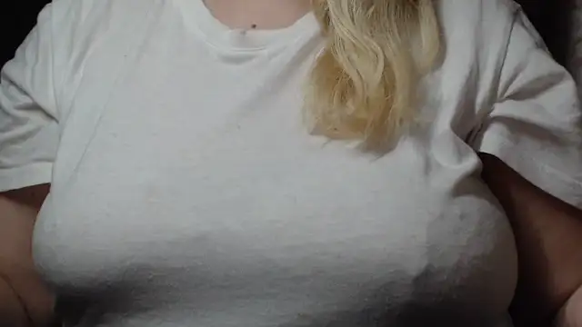 Snapshot of SashulyaAsd chatting on December 2025 08:18:02 PM SashulyaAsd online show from December 2025 08:18:02 PM