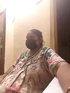 Villageanuty online show from September 2025 03:28:02 PM