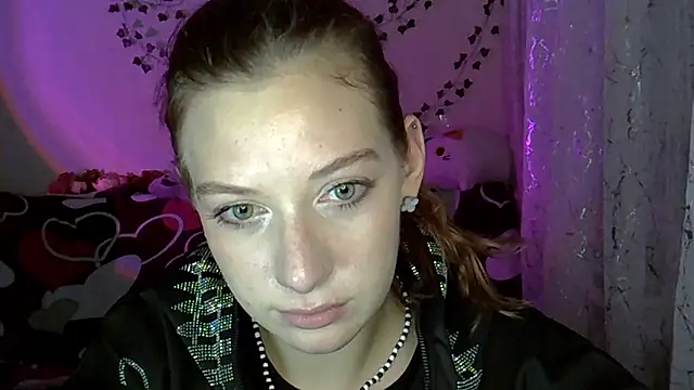 Lily Ember online show from November 2025 06:17:01 PM