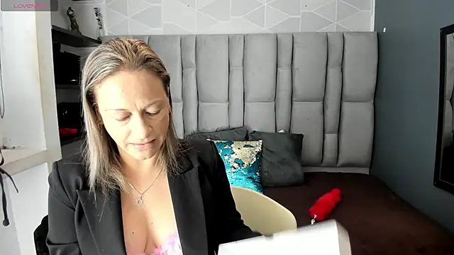 Charlot milf online show from January 2026 11:56:02 AM