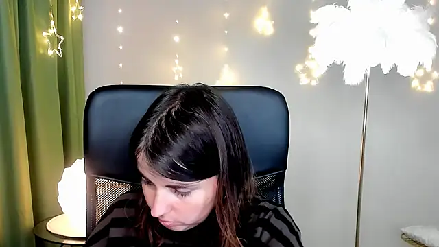 MartaEdams online show from December 2025 06:11:01 AM