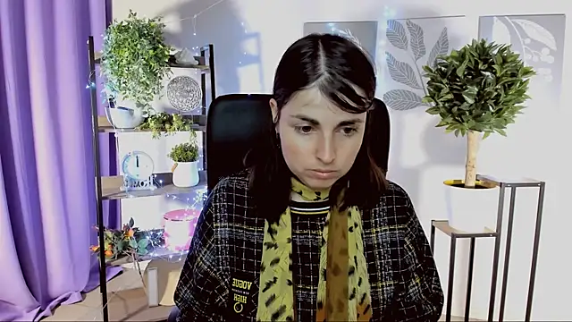 MartaEdams online show from April 2026 06:24:01 AM