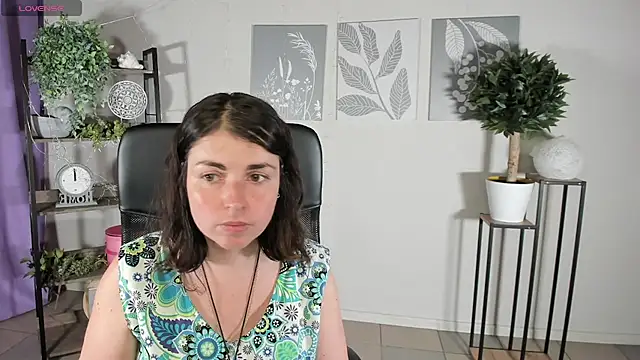 MartaEdams online show from June 2026 05:06:01 AM