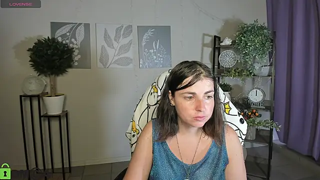 MartaEdams online show from July 2026 05:13:01 AM