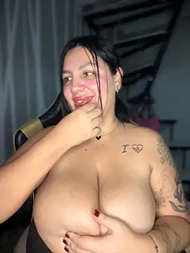 victoria amatista  online show from October 2025 03:30:01 AM