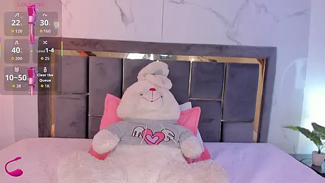 Kendall Jonss1 online show from January 2026 06:32:02 PM