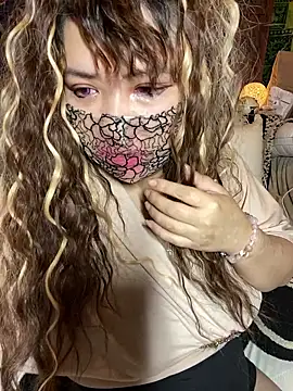 Snapshot of xoxLILxMELOxox chatting on October 2025 04:28:01 PM xoxLILxMELOxox online show from October 2025 04:28:01 PM