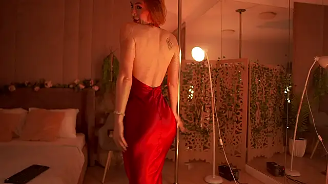 Serena Waldarf online show from September 2025 06:08:01 PM