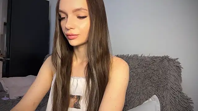 litlle angelll online show from September 2025 01:44:02 PM