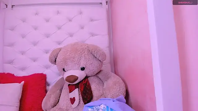 eimy skinny  online show from April 2026 02:06:02 PM