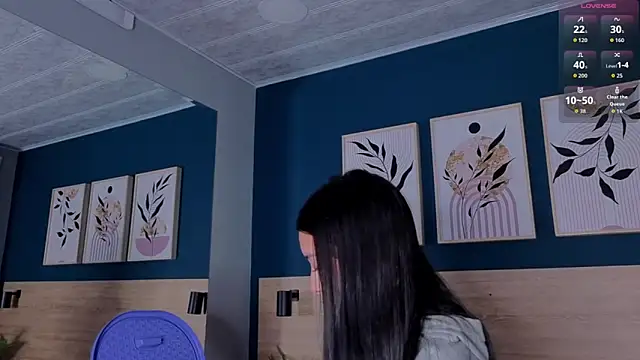 SarahMiler  online show from September 2025 12:16:01 PM