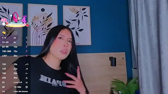 SarahMiler  online show from October 2025 11:40:01 AM