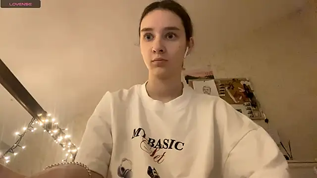 DanaCore online show from November 2025 03:23:01 PM