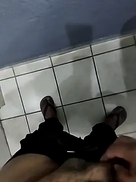 Snapshot of Leofj007 chatting on November 2025 05:26:02 PM Leofj007 online show from November 2025 05:26:02 PM