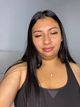 Issa Santana online show from March 2026 08:25:01 PM