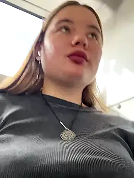 Snapshot of StephanieMur chatting on September 2025 06:04:02 AM StephanieMur online show from September 2025 06:04:02 AM