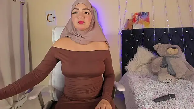 Snapshot of Dana-Alabi chatting on September 2025 12:26:01 PM Dana-Alabi online show from September 2025 12:26:01 PM