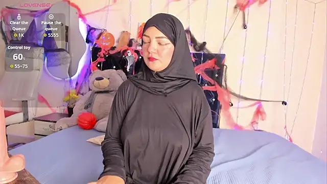 Snapshot of Dana-Alabi chatting on October 2025 12:29:01 PM Dana-Alabi online show from October 2025 12:29:01 PM