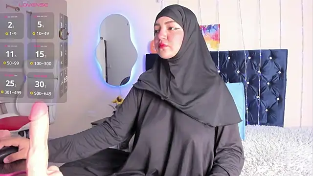 Snapshot of Dana-Alabi chatting on November 2025 01:46:01 PM Dana-Alabi online show from November 2025 01:46:01 PM