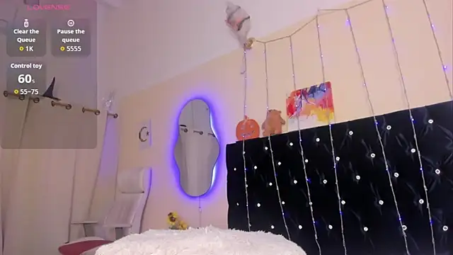 Snapshot of Dana-Alabi chatting on November 2025 12:49:01 PM Dana-Alabi online show from November 2025 12:49:01 PM