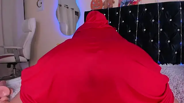 Snapshot of Dana-Alabi chatting on November 2025 01:21:02 PM Dana-Alabi online show from November 2025 01:21:02 PM