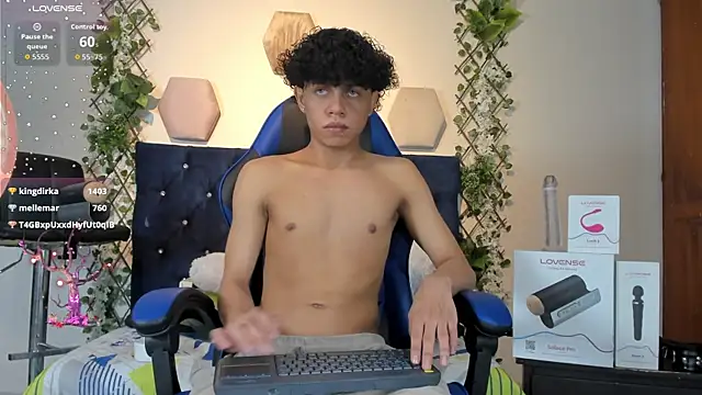 Snapshot of _taylor_black chatting on November 2025 09:04:02 PM taylor black online show from November 2025 09:04:02 PM