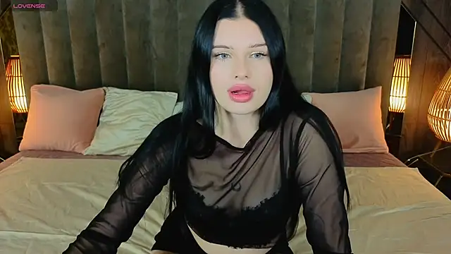 Neyla Charm online show from November 2025 08:31:01 PM