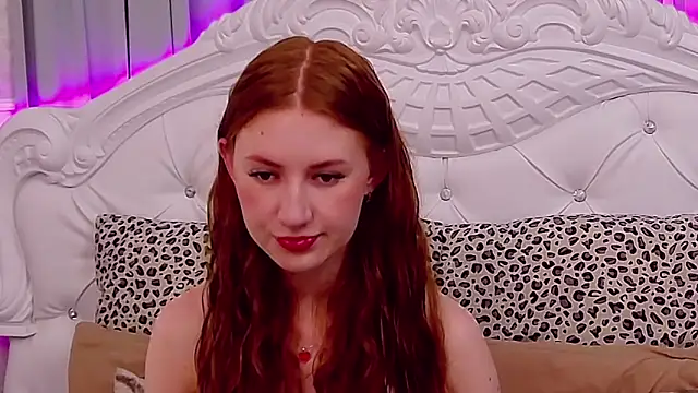 SaraMoor online show from September 2025 09:26:02 PM