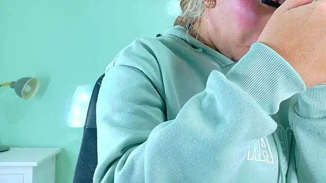 BelaMiller  online show from October 2025 11:51:02 AM