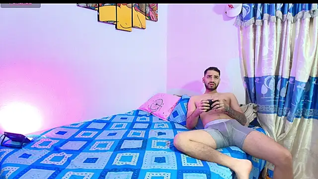 daniquintero03 online show from February 2026 04:40:02 AM