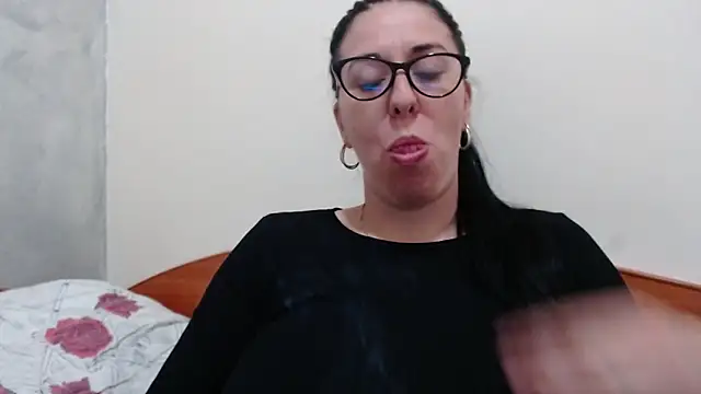 jollene online show from April 2026 12:52:02 PM