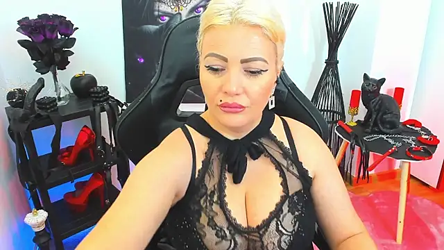 Snapshot of demisweet chatting on January 2025 03:28:02 PM demisweet online show from January 2025 03:28:02 PM