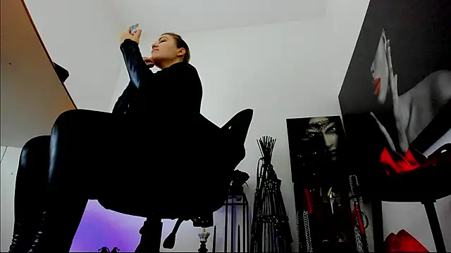 demisweet online show from January 2026 02:49:01 AM