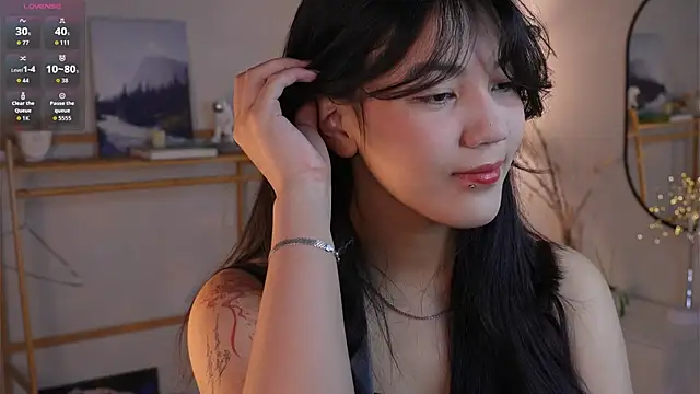 MoiraEger online show from November 2025 04:06:01 PM