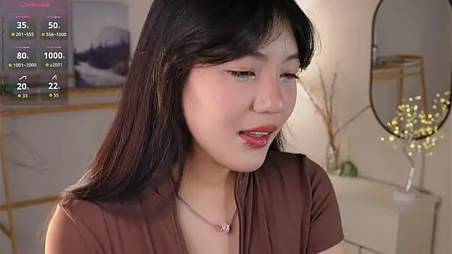 MoiraEger online show from December 2025 04:13:01 PM