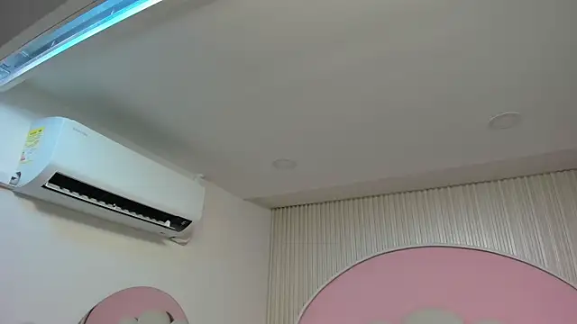 hinata dolly online show from October 2025 08:42:01 AM